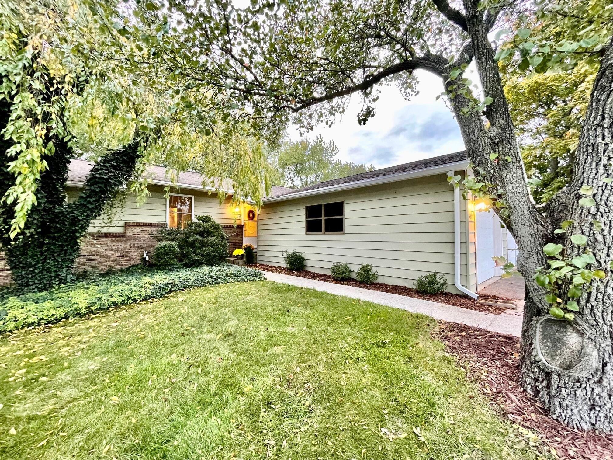 Monte Carlo Ct Se, Grand Rapids, MI 49512