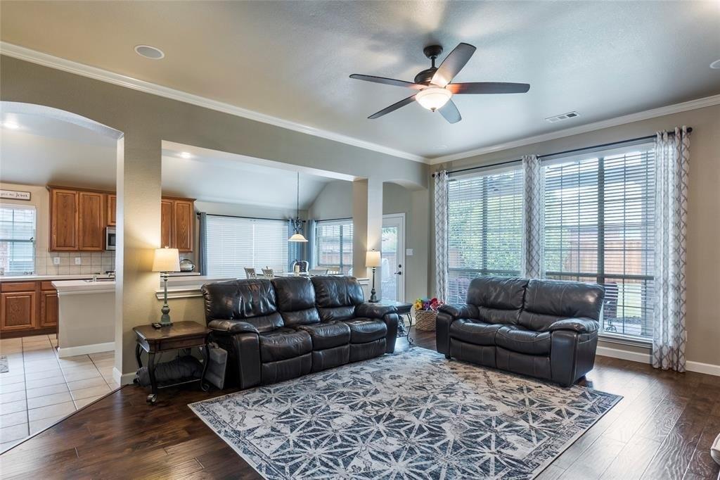 Elliott Ave, Mansfield, TX 76063