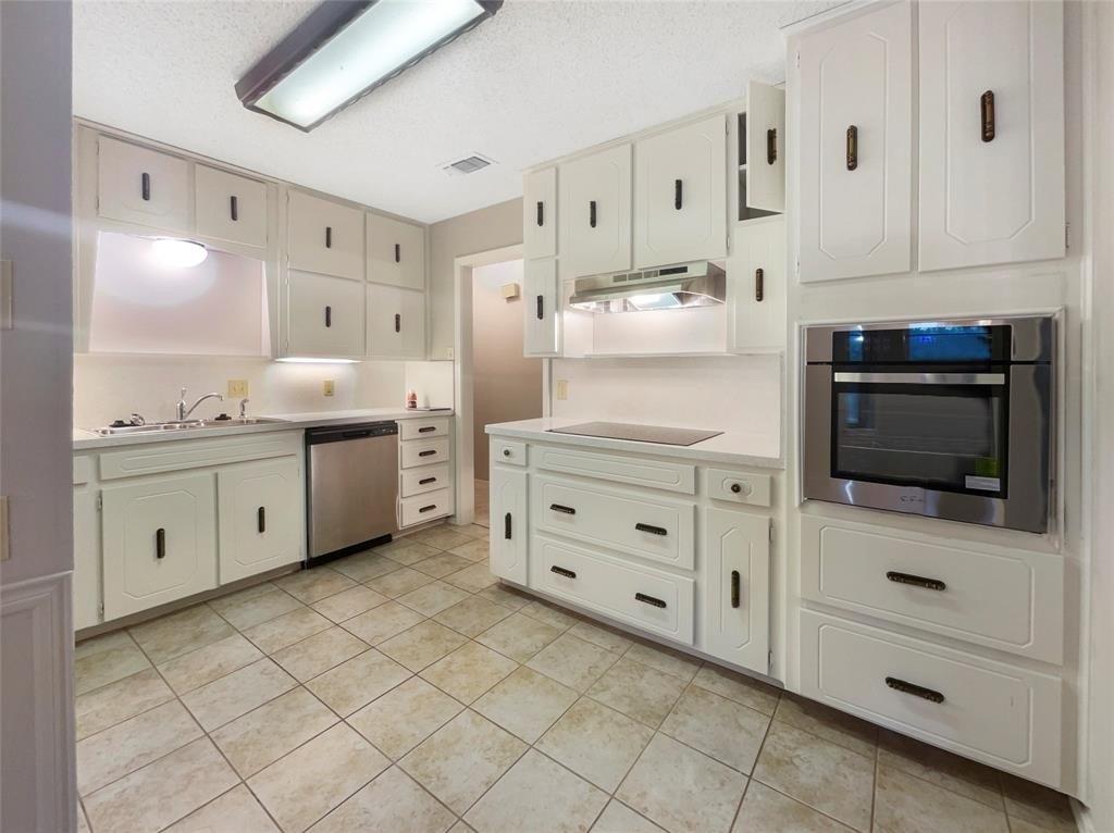 Timberidge Dr, North Richland Hills, TX 76182