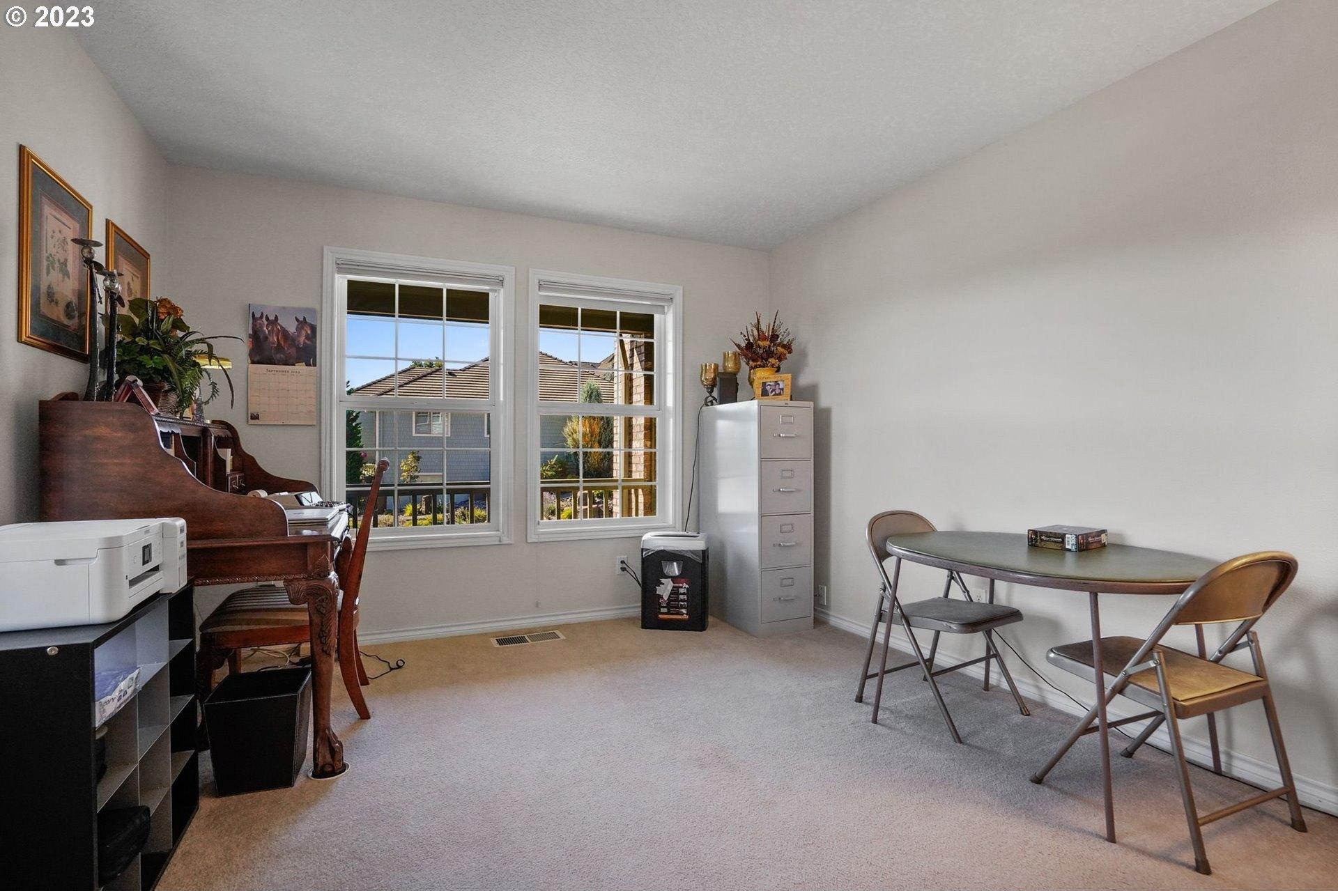 Laurelwood Ct Nw, Salem, OR 97304