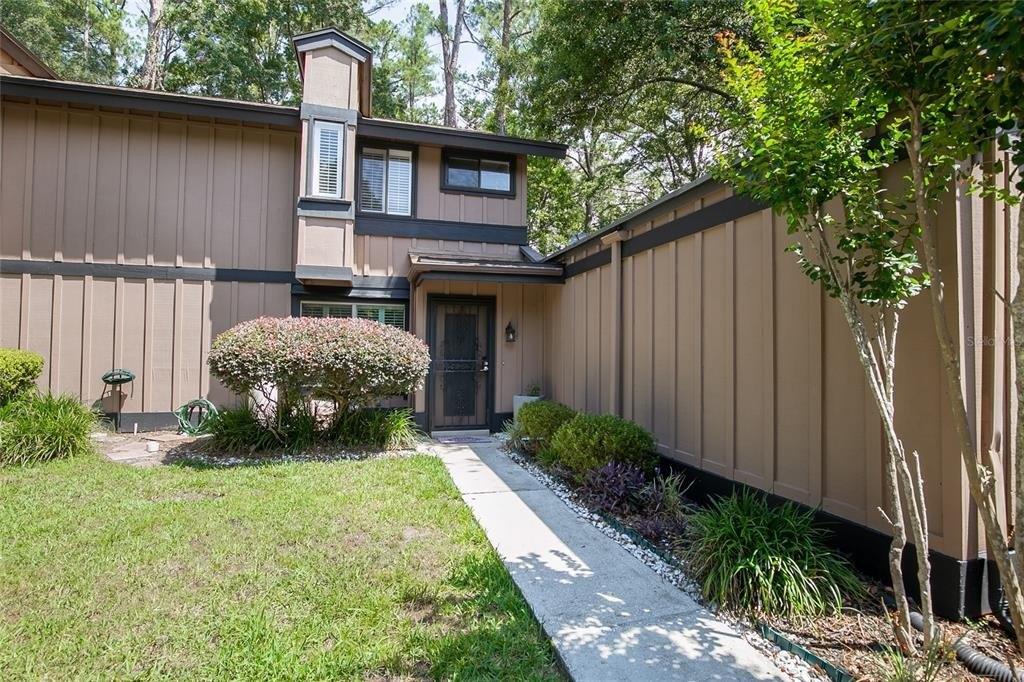Forest Way, Gainesville, FL 32605
