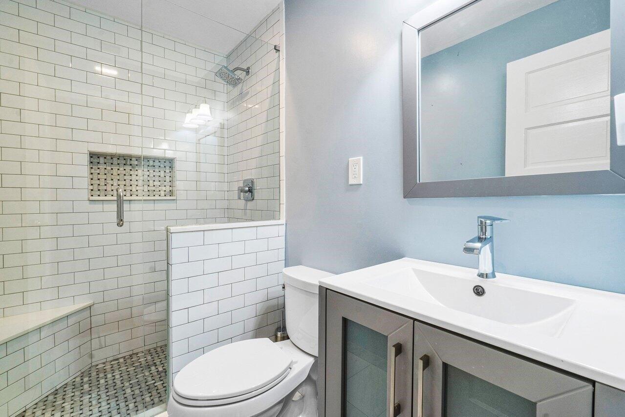 Ne 17th Way, Fort Lauderdale, FL 33304