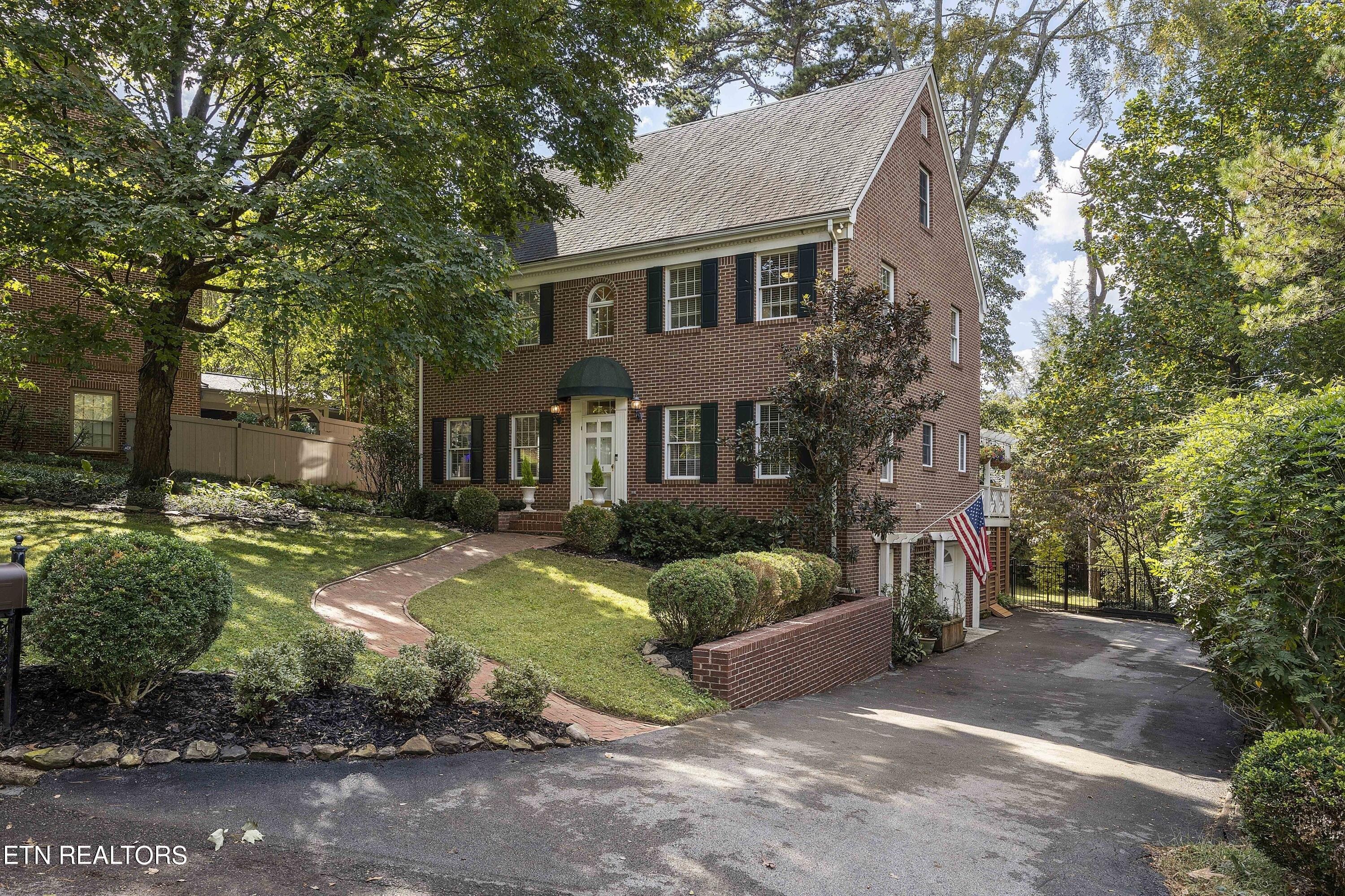 Forest Glen Dr, Knoxville, TN 37919