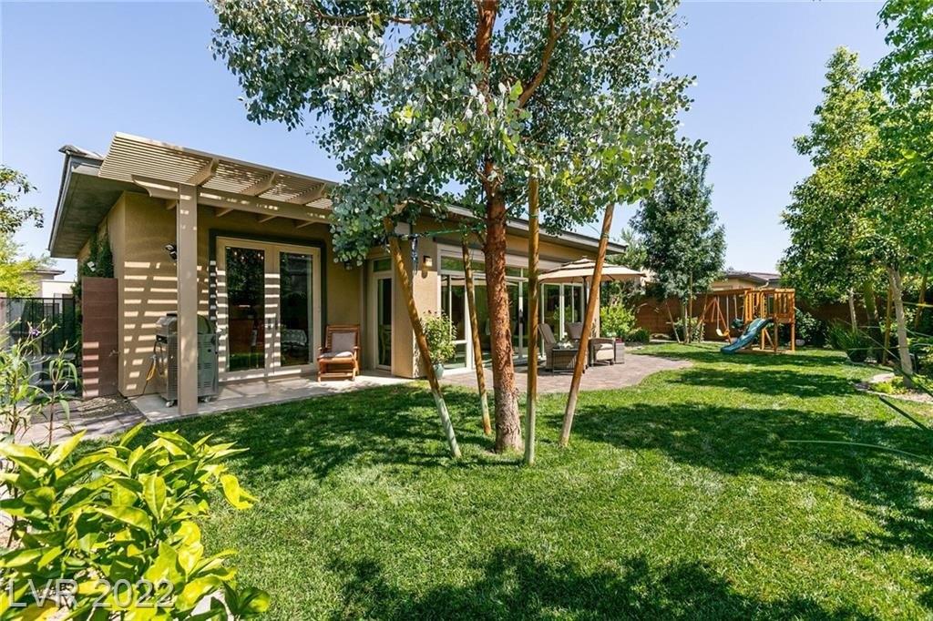 Silver Crescent St, Las Vegas, NV 89148