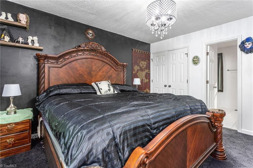 Branderwood Dr, Greensboro, NC 27407