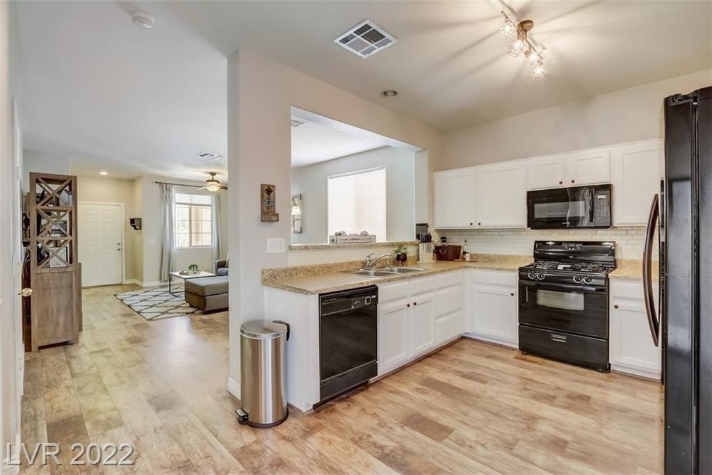 Village Breeze Pl, Las Vegas, NV 89183