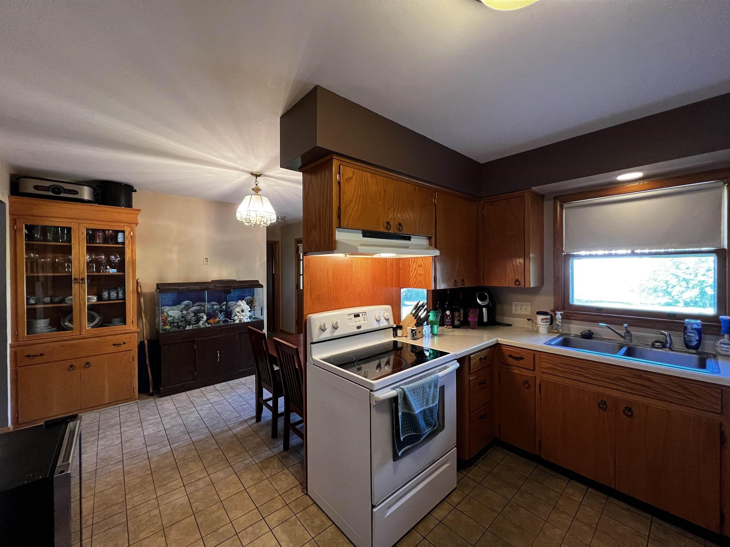 S Randall Ave, Janesville, WI 53545