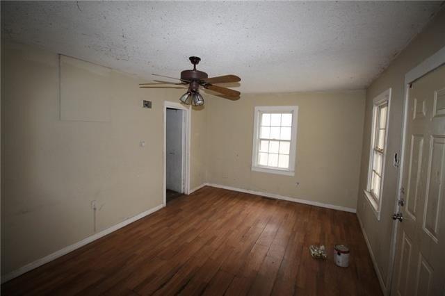 S Benton Ave, Kansas City, MO 64130
