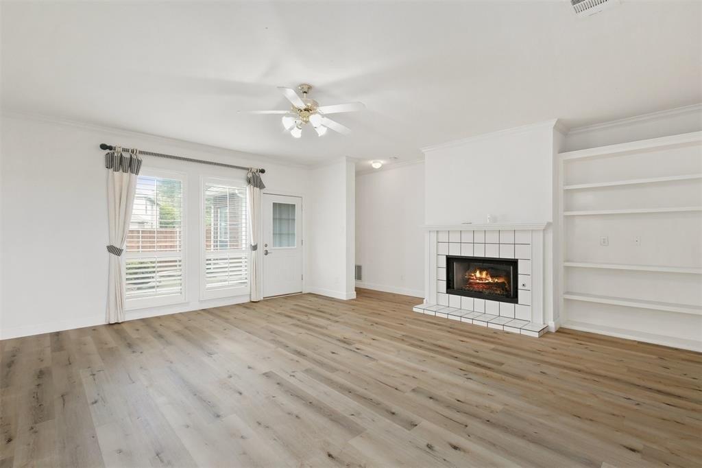 Leicester Ct, Carrollton, TX 75006