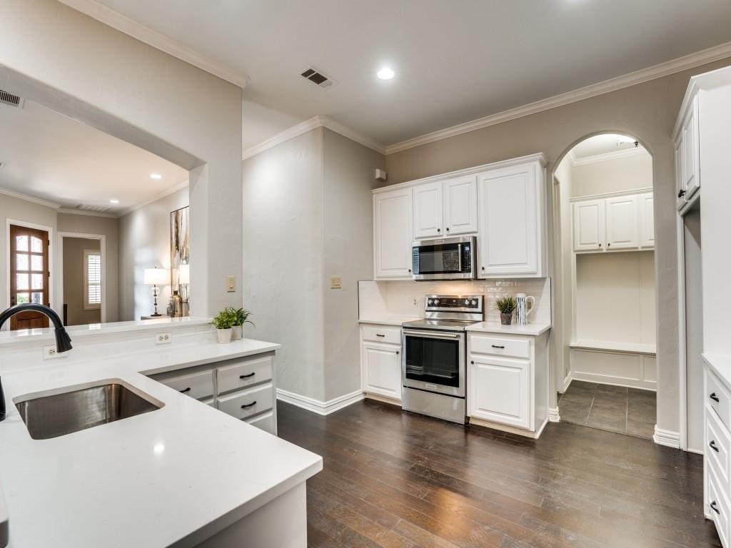 Longview St, Dallas, TX 75206