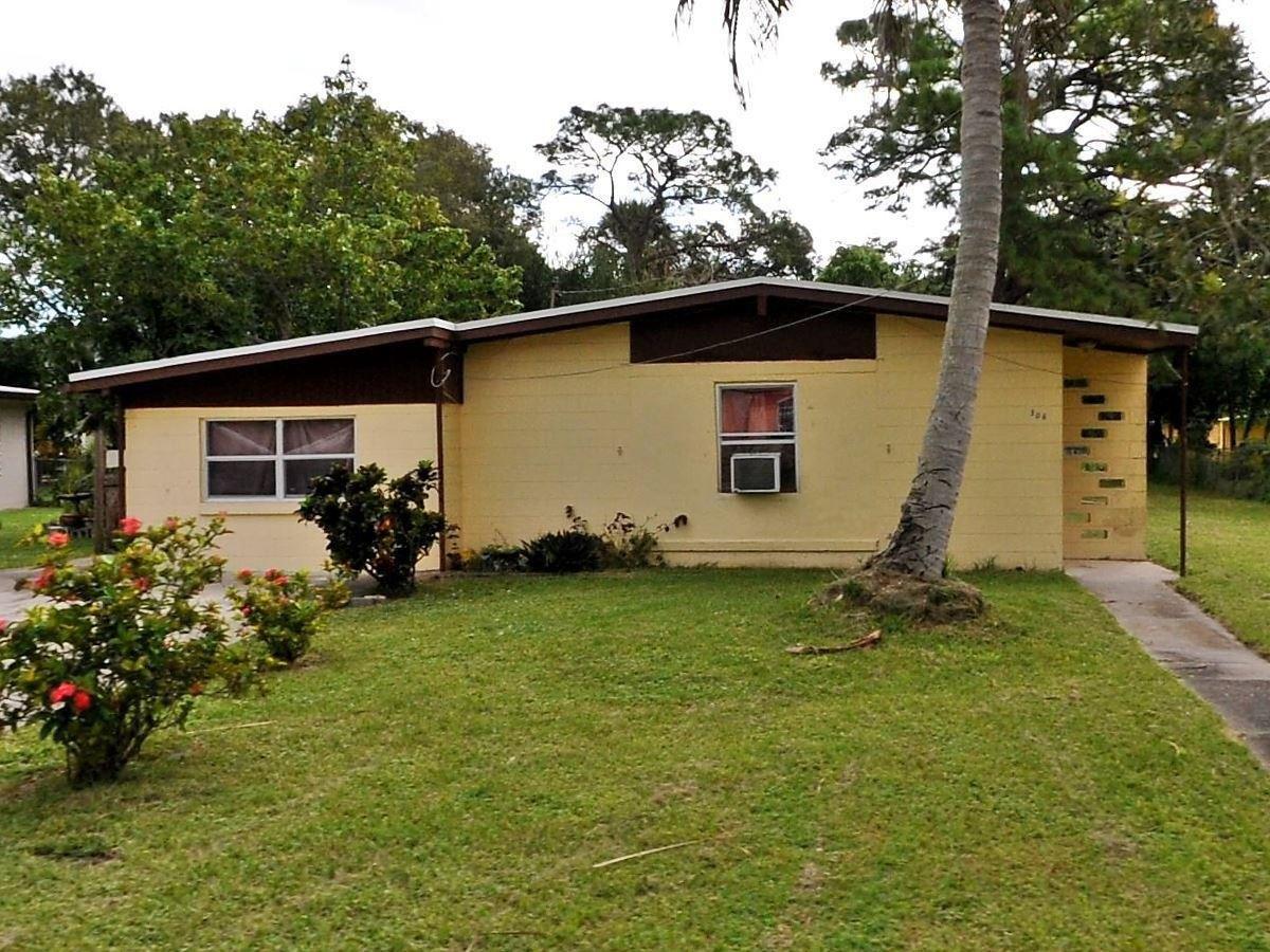 S 21st St, Fort Pierce, FL 34950