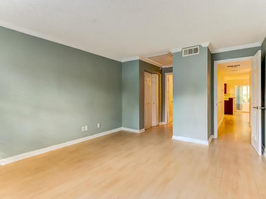 Sutton Pl, Avondale Estates, GA 30002