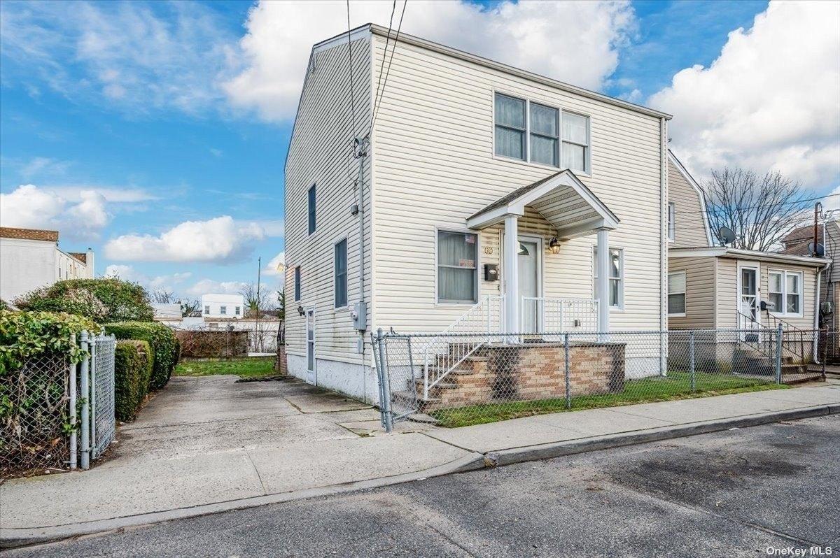 Madison Ave, Inwood, NY 11096