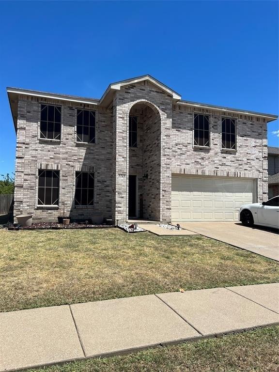 Swan Lake Dr, Arlington, TX 76017