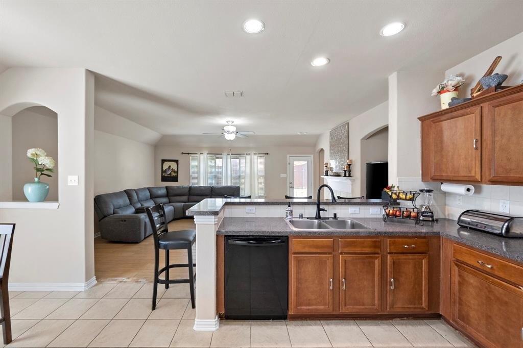 Lavaca Rd, Grand Prairie, TX 75052