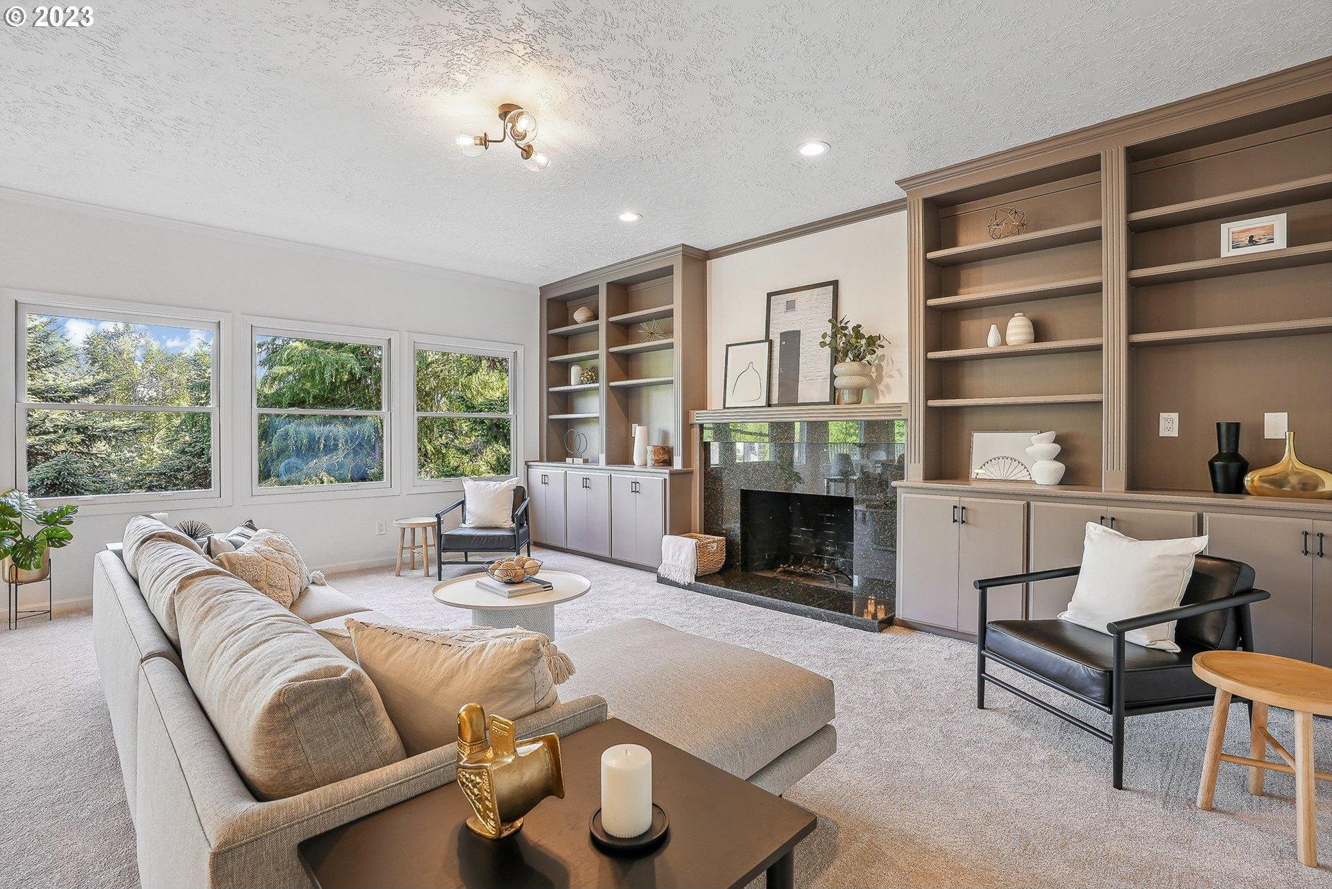 Falcon Dr, West Linn, OR 97068