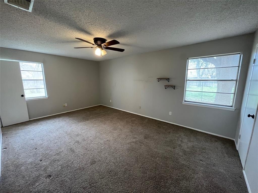 Taos Ct, Saginaw, TX 76179