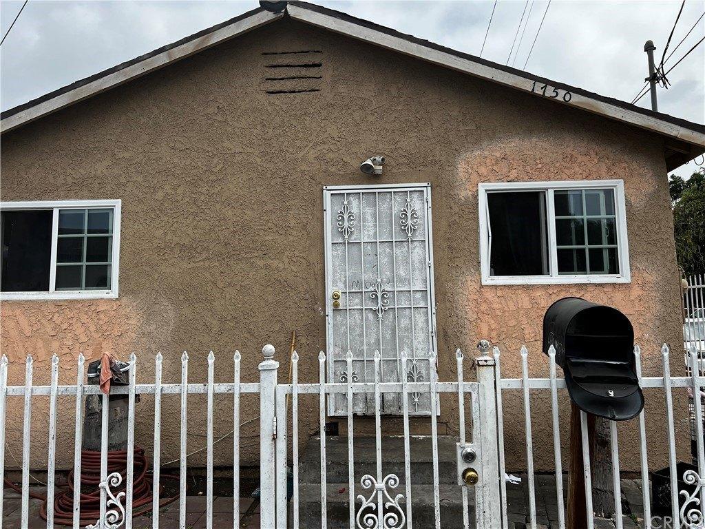 E 97th St, Los Angeles, CA 90002