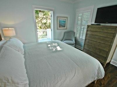 Village Oaks Ln, Saint Simons Island, GA 31522