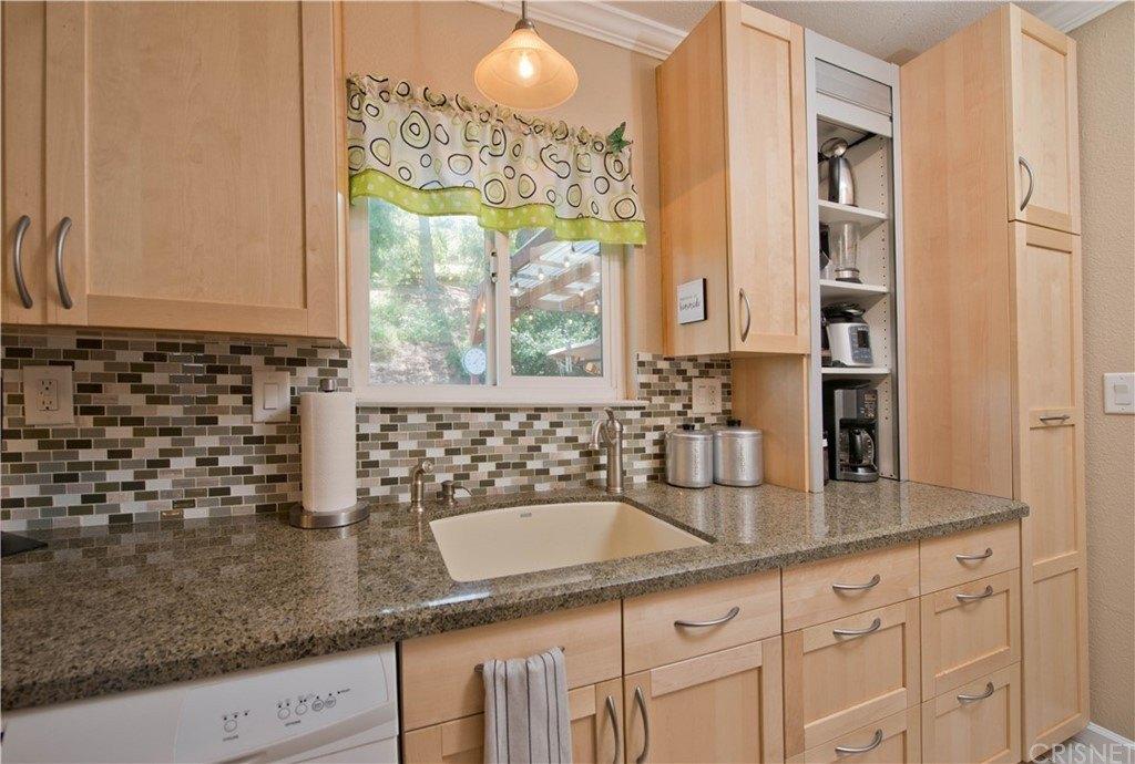 Abdale St, Newhall, CA 91321