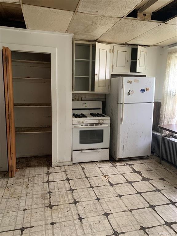 Gladstone Ave, Walden, NY 12586