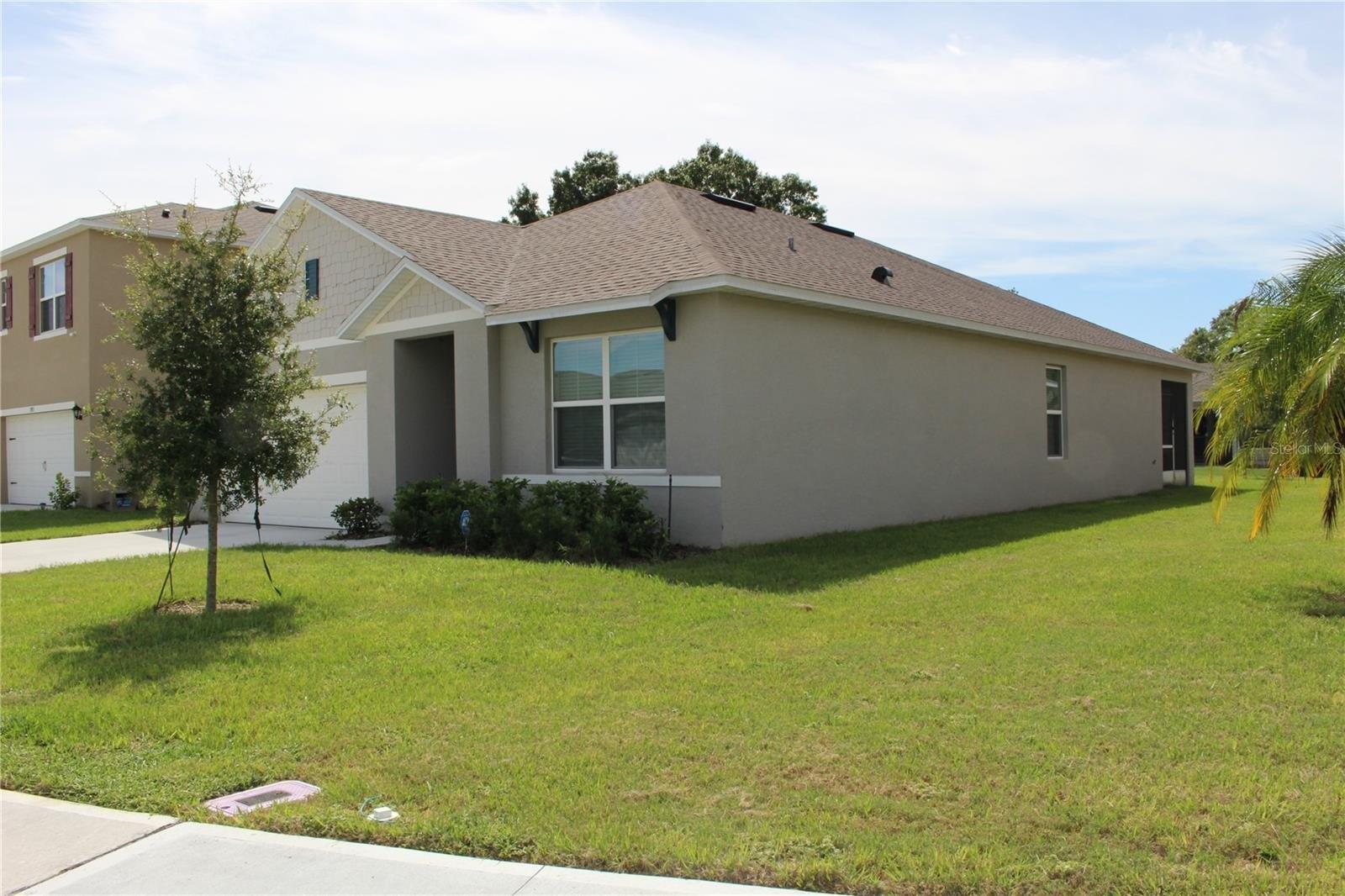 Canary Ln, Tavares, FL 32778