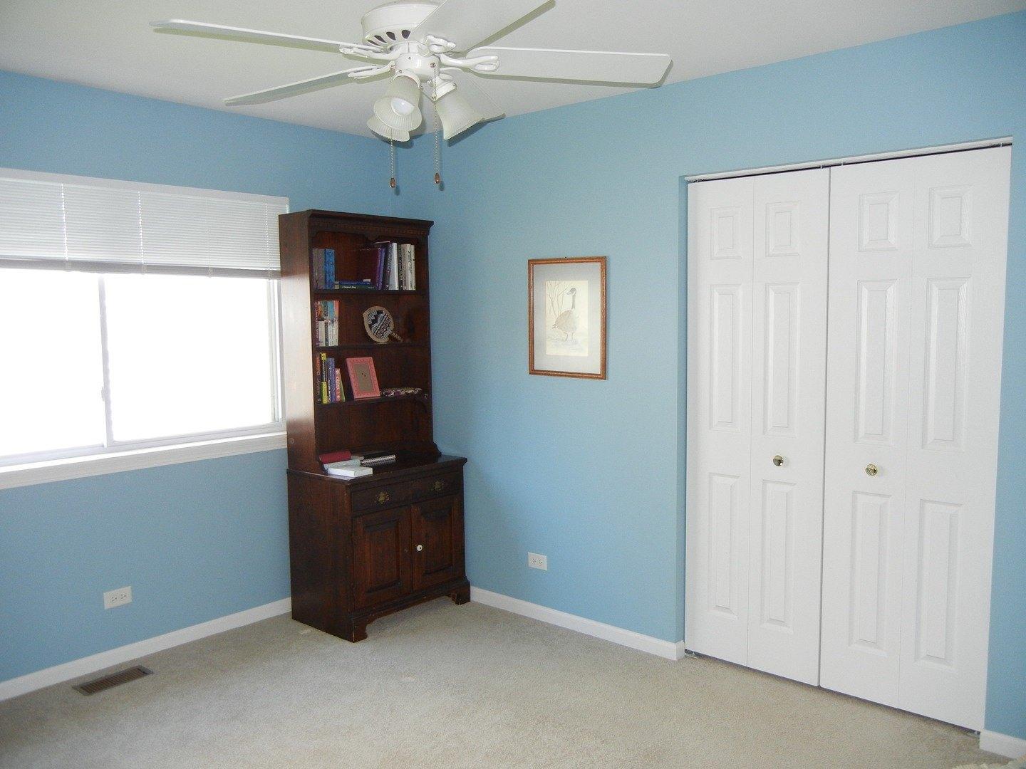 Silver City Ct, Montgomery, IL 60538