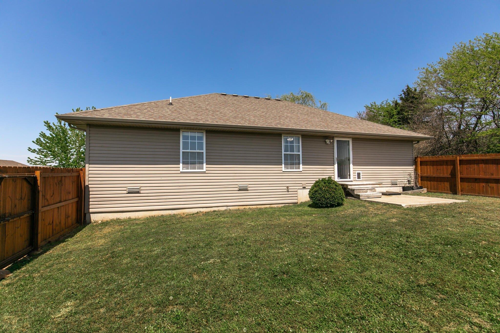 W Spring Water St, Springfield, MO 65803
