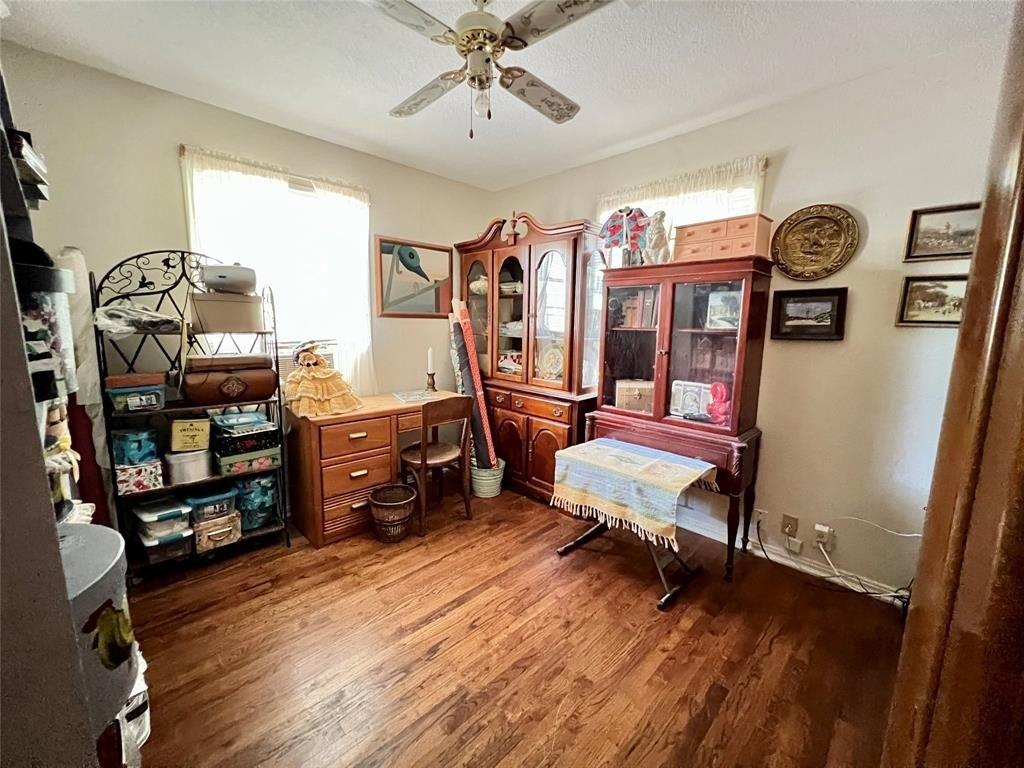 N Merrill Ave, Duncanville, TX 75116