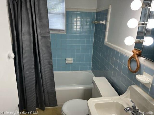 Five Points St, Redford, MI 48240