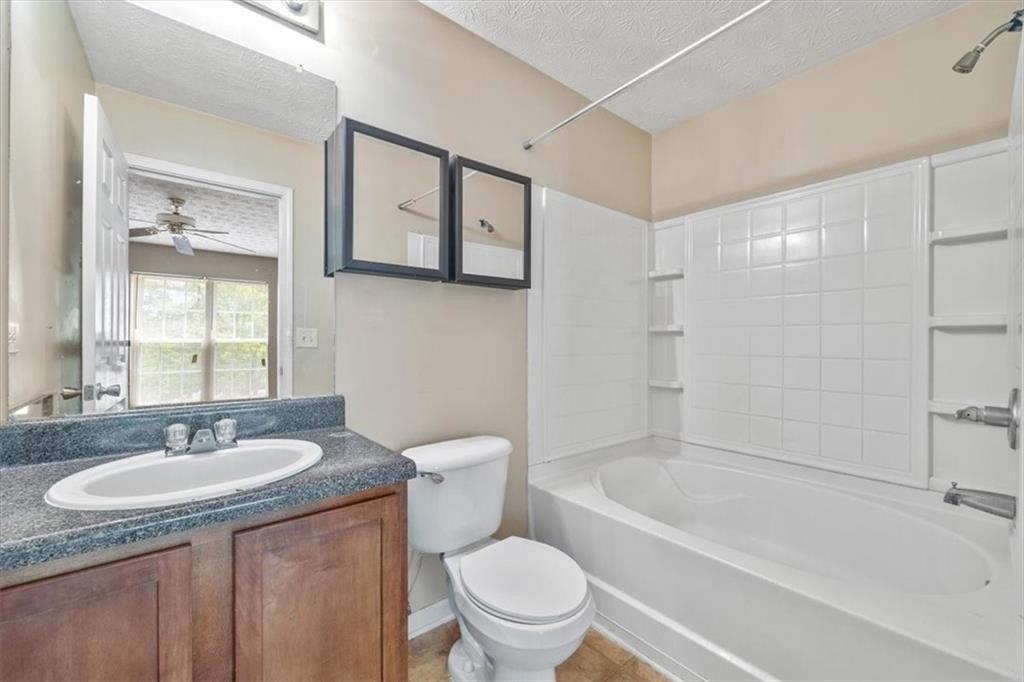 Piering Dr, Lithonia, GA 30038