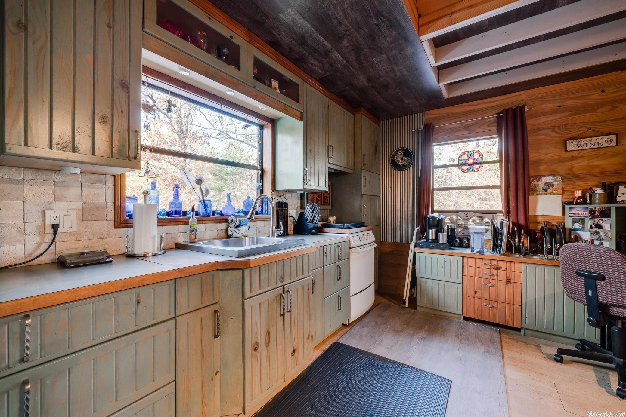 Cannon Hill Rd, Perryville, AR 72126