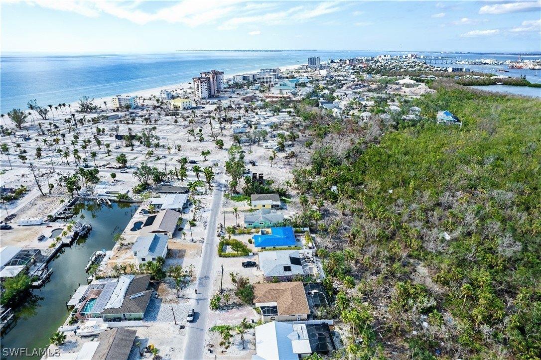 Donora Blvd, Fort Myers Beach, FL 33931