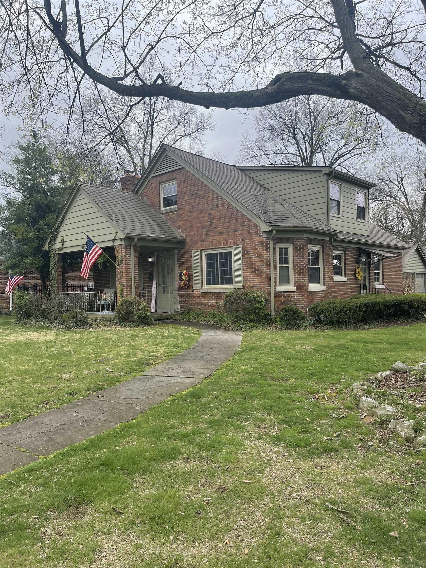 E Chandler Ave, Evansville, IN 47714