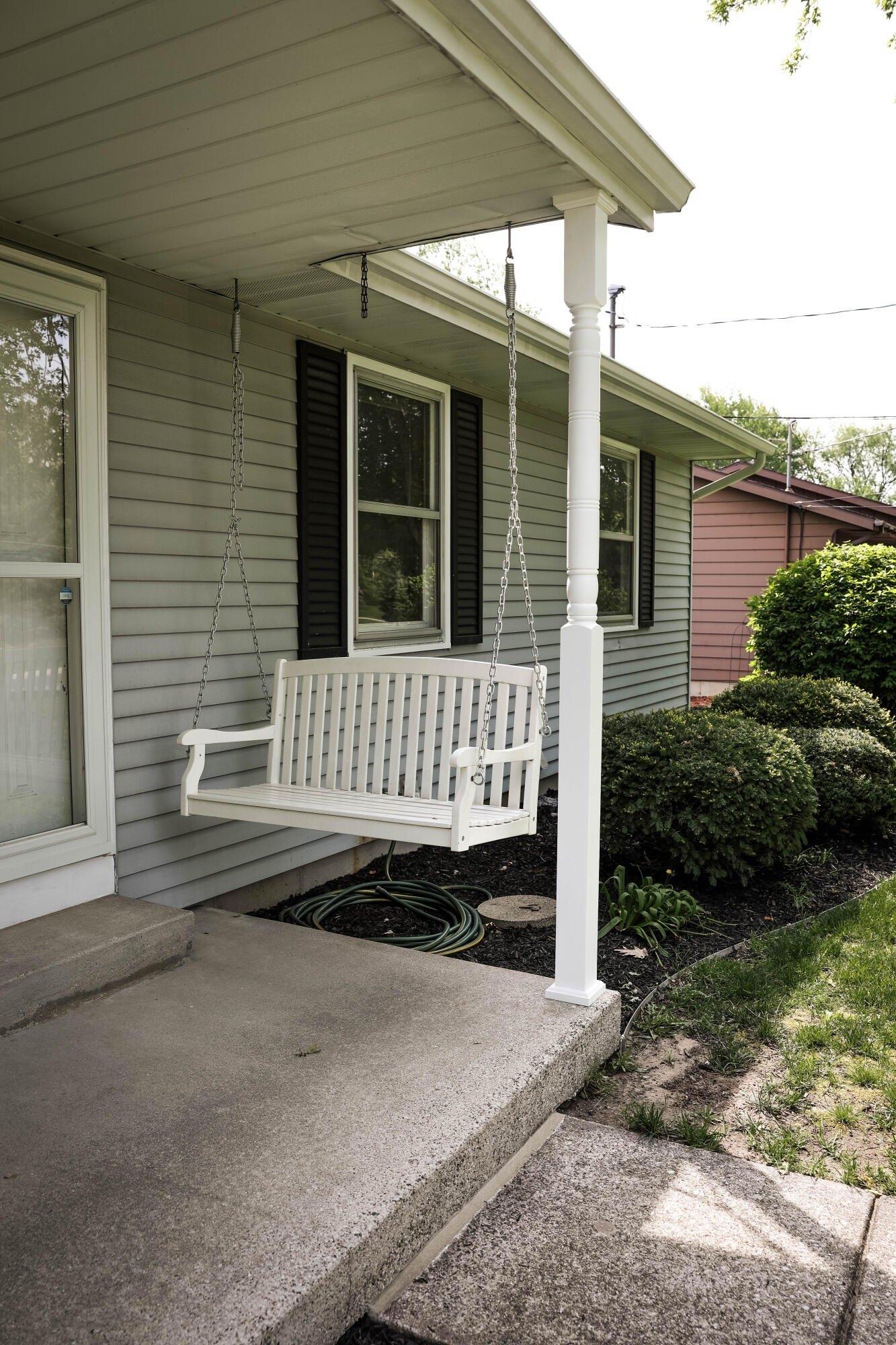 Woodland Ave, Holland, MI 49424
