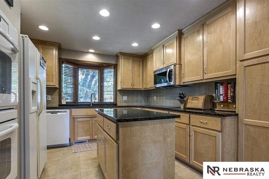 N 116th Cir, Omaha, NE 68164