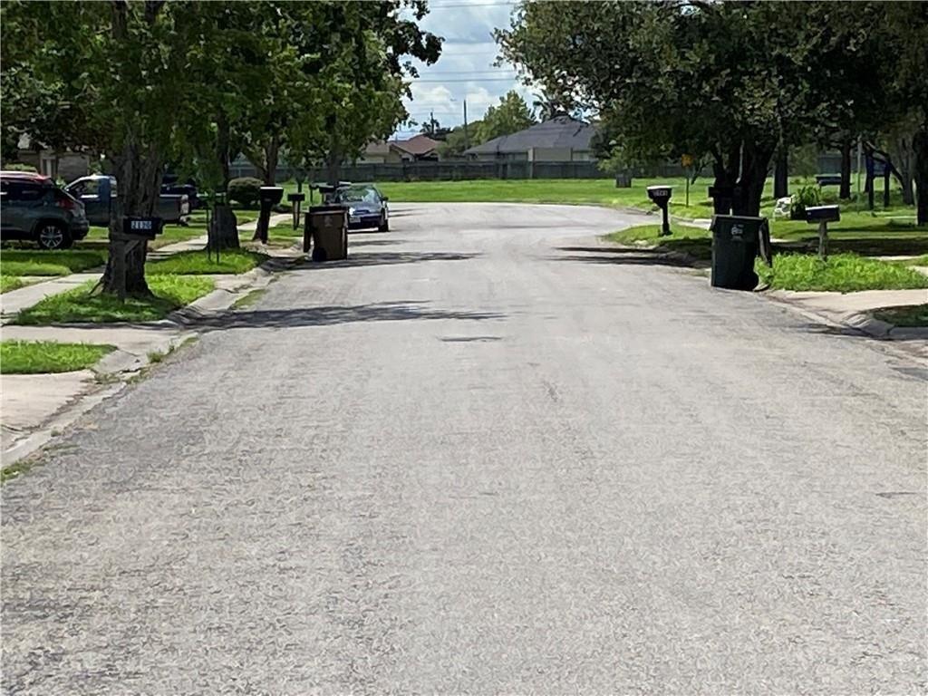 Meadowlight Pkwy, Corpus Christi, TX 78414