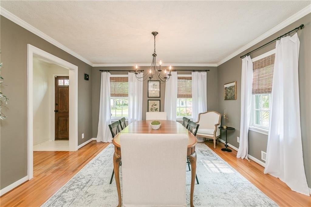 Shire Oaks Dr, Pittsford, NY 14534
