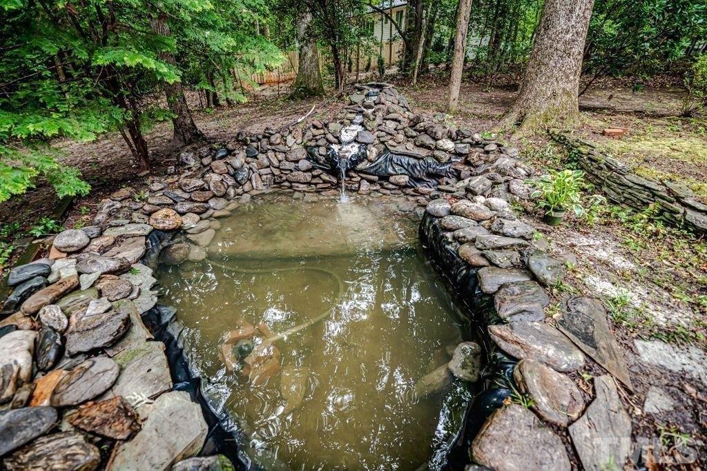 Holly Ln, Sanford, NC 27332