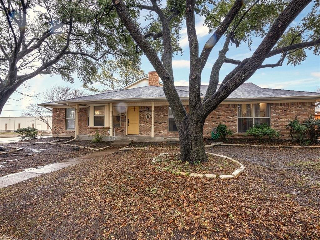Fredrickburg Ct, Ennis, TX 75119