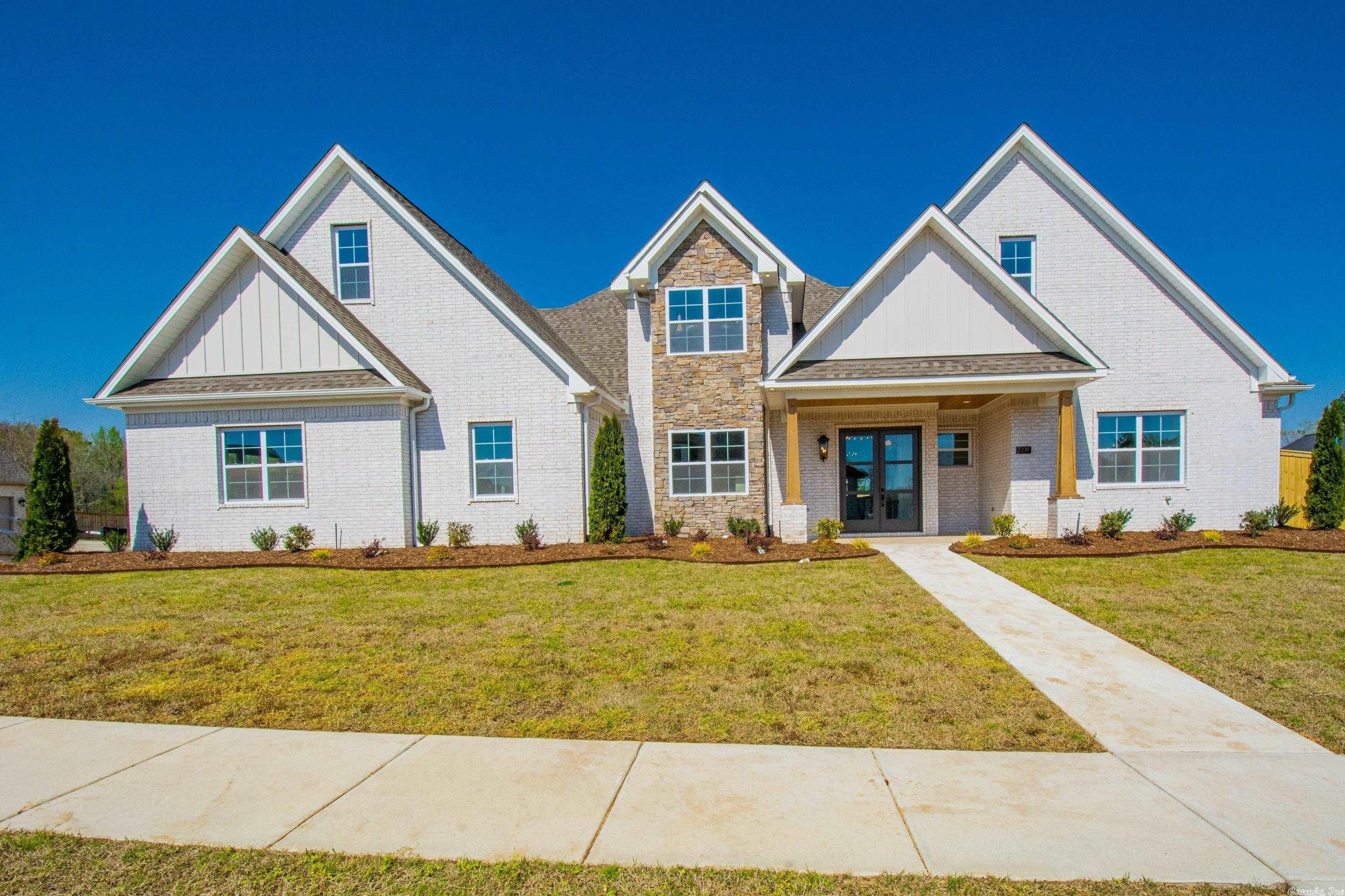 Lake Point Cir, Benton, AR 72019