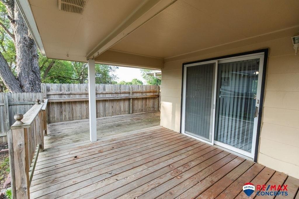 Sanborn Dr, Lincoln, NE 68505
