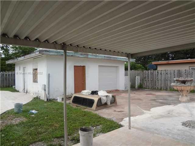 Ne 142nd St, North Miami, FL 33161