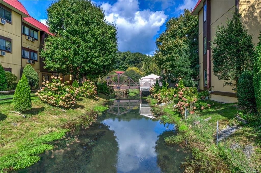 Granada Cres, White Plains, NY 10603