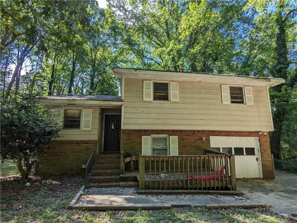 Maple Dr, Riverdale, GA 30274