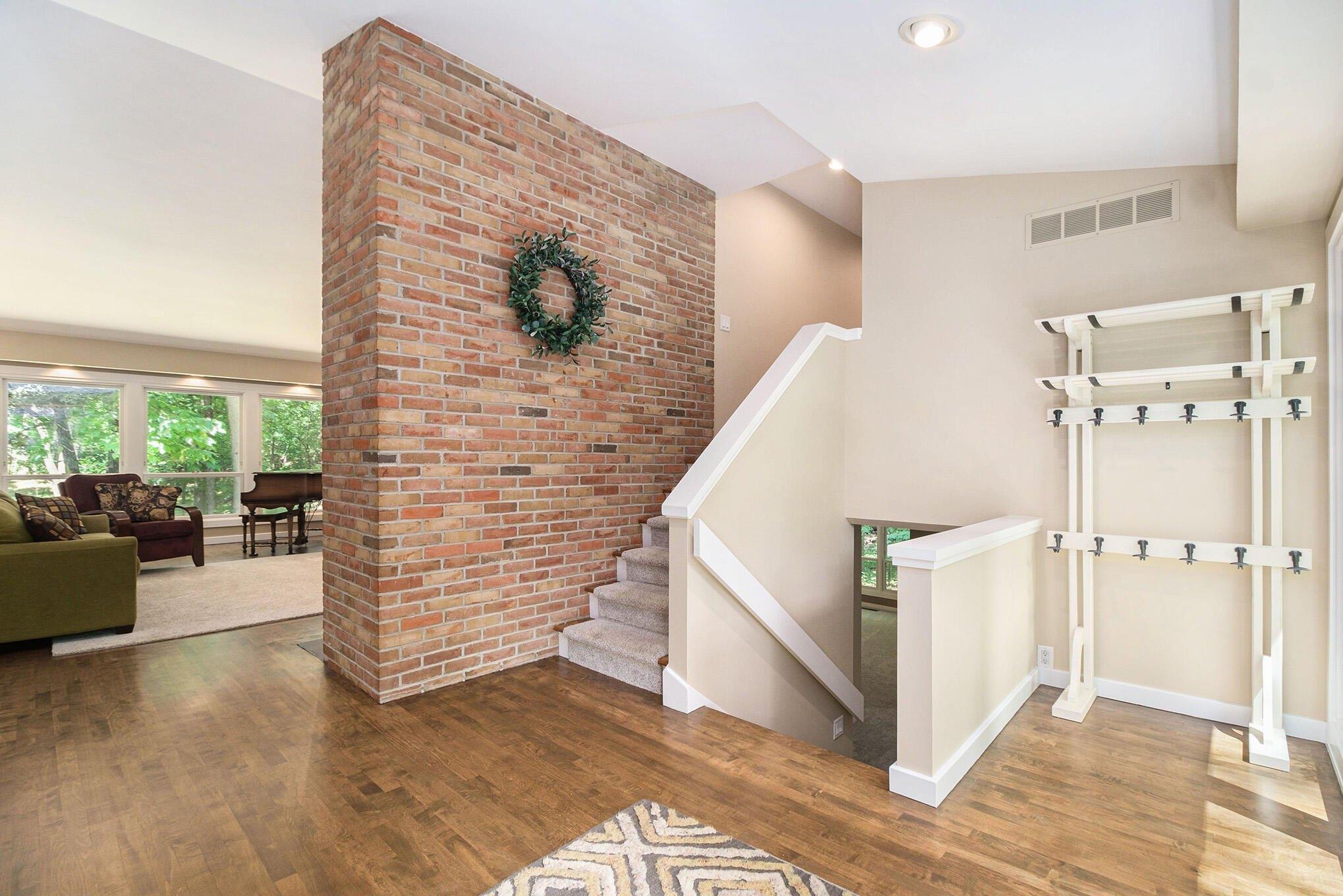 Blackberry Ln, Kalamazoo, MI 49008