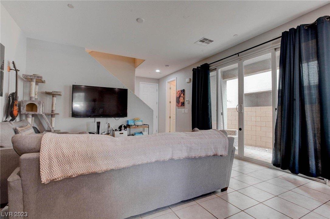 N Water St, Henderson, NV 89015
