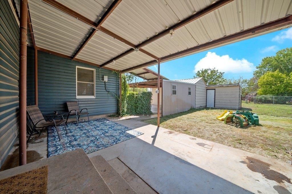 Vine St, Colorado City, TX 79512