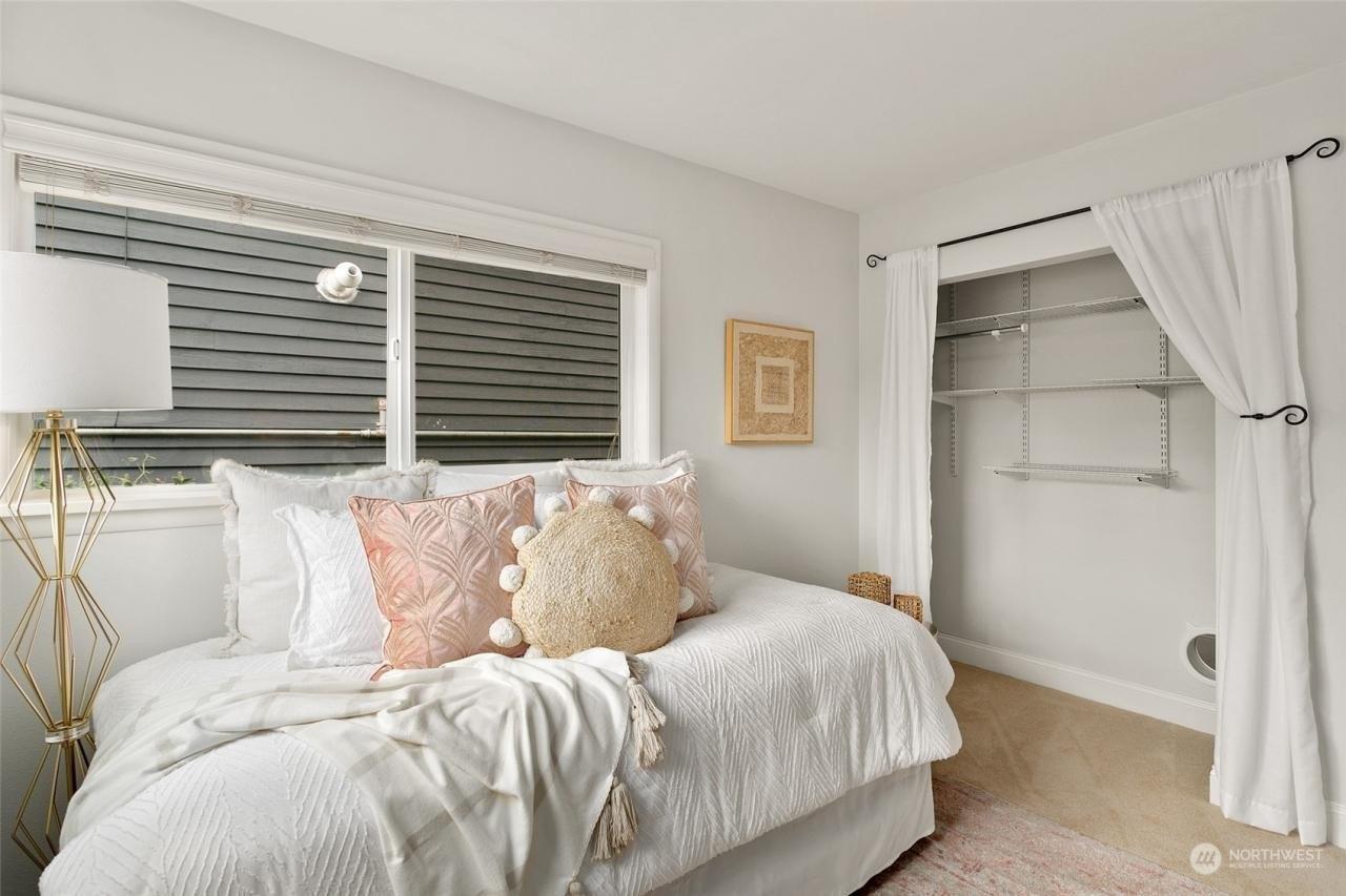 N 75th St, Seattle, WA 98103