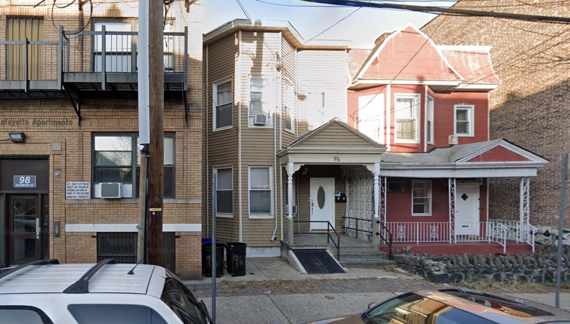 Harmon St, Jersey City, NJ 07304